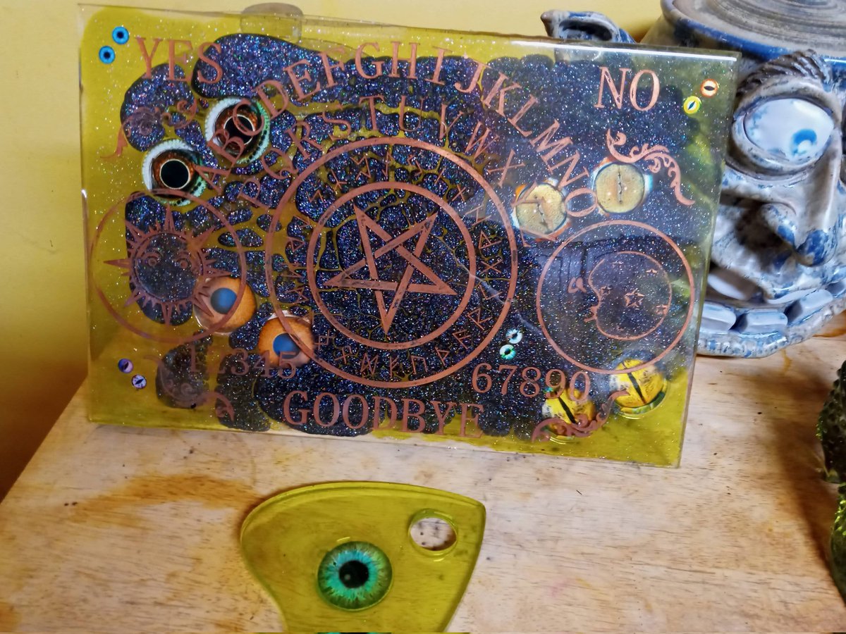 LilliesTarot's tweet photo. Excited to share the latest addition to my #etsy shop: Evil Eye Spirit Board #spiritboard #talkingboard #ouijaboard #divination #halloween #spiritual #religious https://t.co/gth1tWoSc8 https://t.co/X6sszBShDv