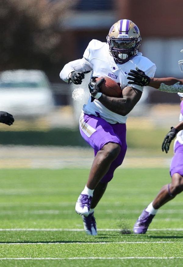 Azhuan Dingle with 7 Rushing TDs in three games <a href="/BigDingle2/">Hollywood Dingle ✞</a> <a href="/ButlerGrizzlyFB/">BUCO Football</a>