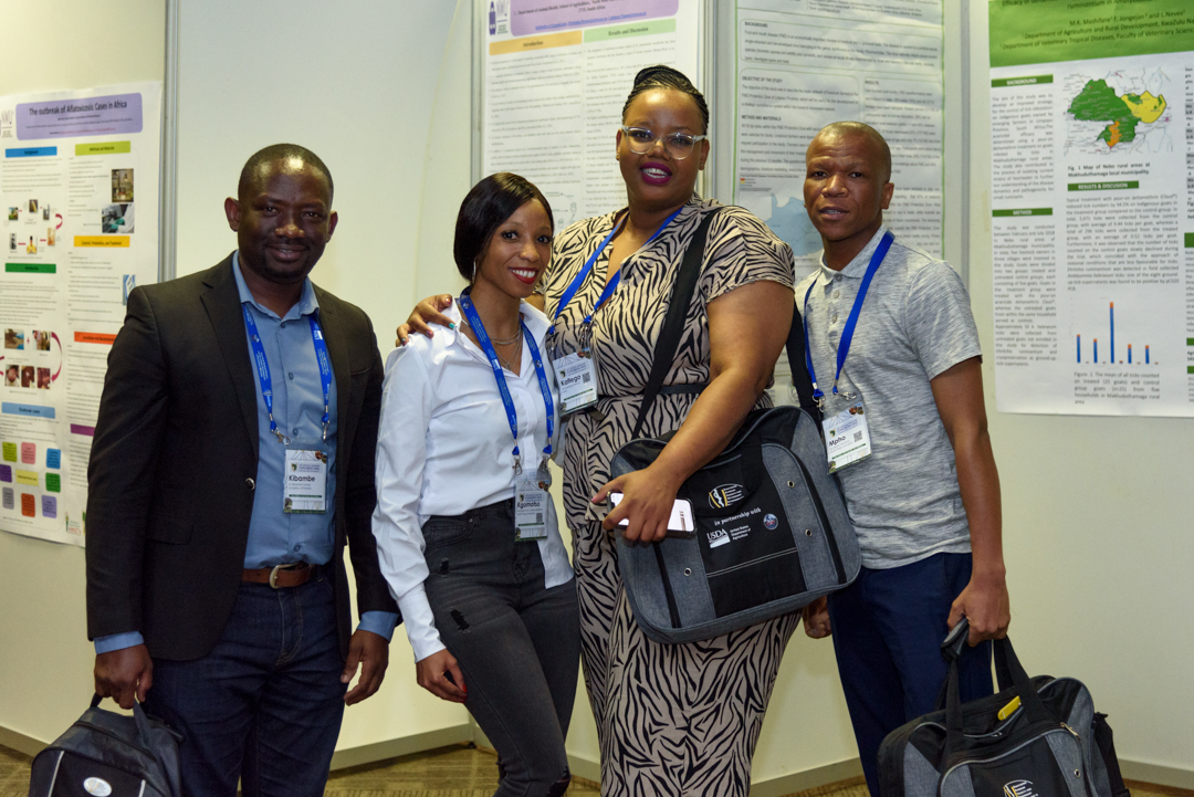 sasvepm's tweet photo. Day 2 of SASVEPM congress: poster time https://t.co/UknKbuJ05j