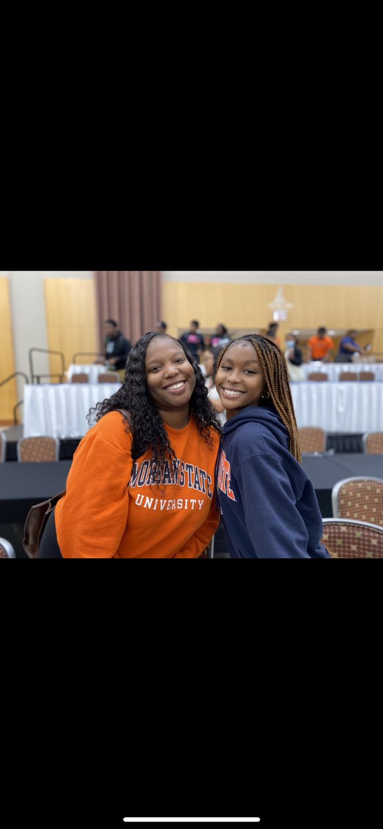 PRSSAbears's tweet photo. This past weekend members of the PRSSA  Bears chapter had the pleasure of attending this year‘s student organization summit ! We were able to learn about how to be better leaders on campus and how to move our organization forward! We can’t wait to apply our new knowledge 🧡💙 https://t.co/R0kcCMzg39