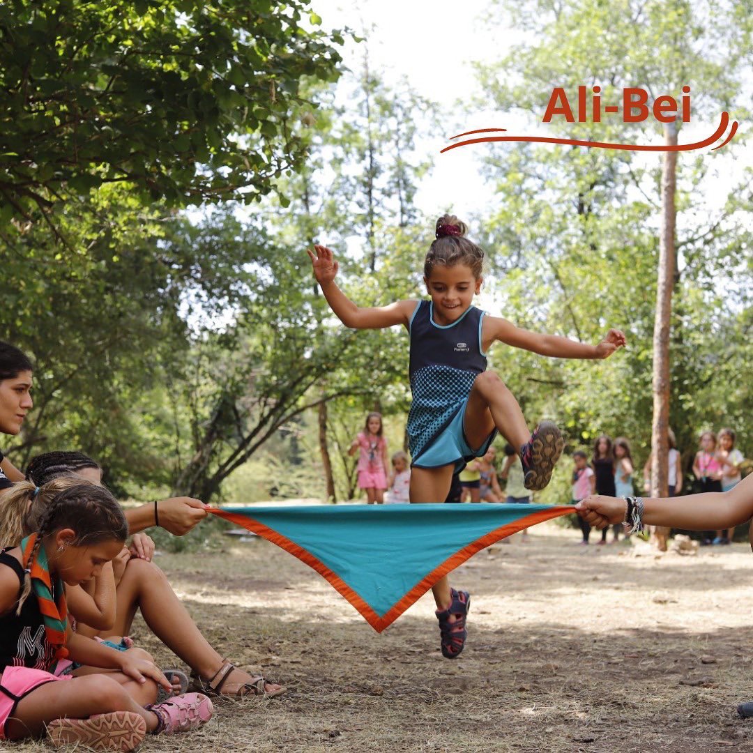 meg_catcentral's tweet photo. I quins campaments! ⛺🌞

Aquest estiu, els agrupaments de la Catalunya Central han pogut recuperar la normalitat després d'aquests anys atípics, i hem pogut fer campaments arreu del territori català, i fins i tot, més enllà d'aquest! ✈️🚂🚢 https://t.co/P9jpDtRMqH
