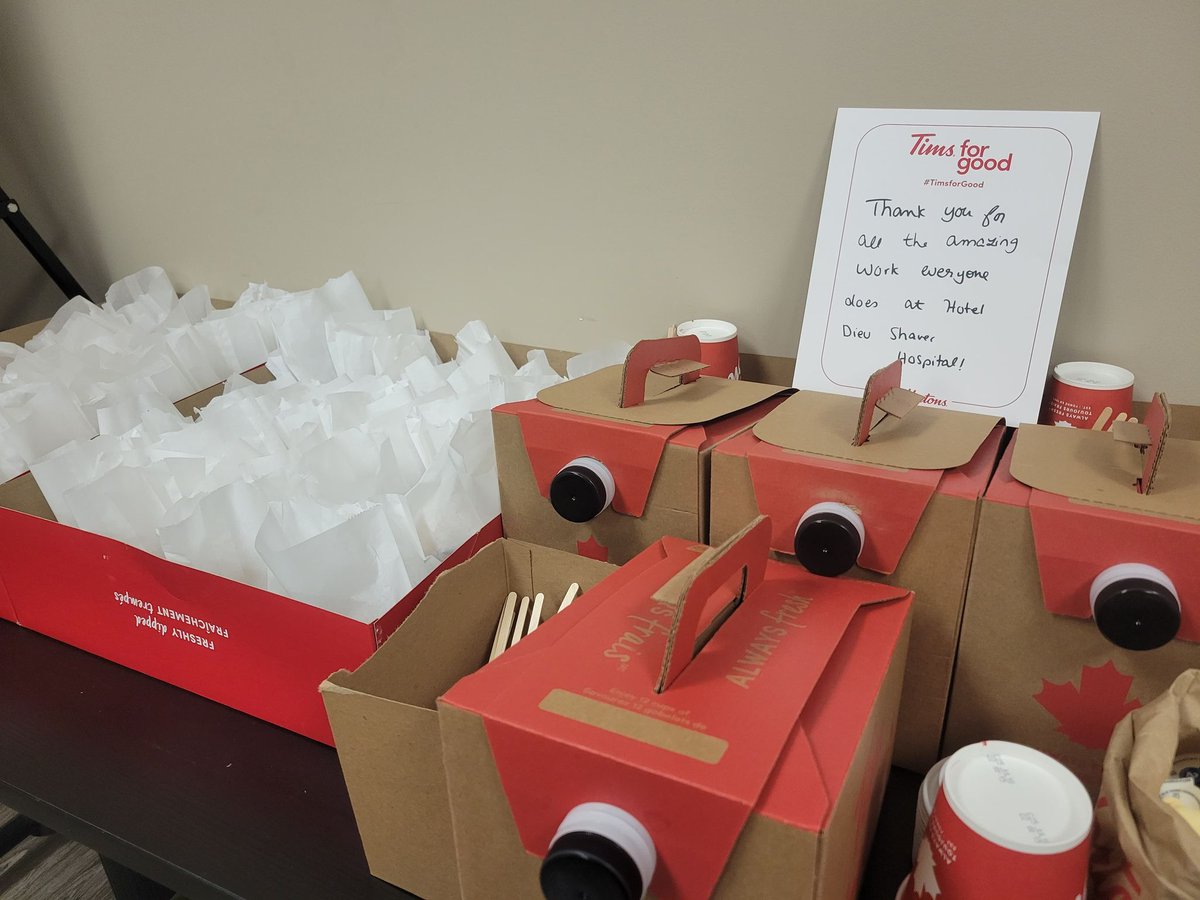HotelDieuShaver's tweet photo. Thank you @TimHortons for treating our staff &amp; physicians to coffee &amp; donuts this morning through your #TimsForGood campaign! Our CEO, @lynne_pay, was so grateful to accept your generous donation and note of thanks on behalf of everyone at HDS! ☕️🍩 https://t.co/fq4EqXBe14