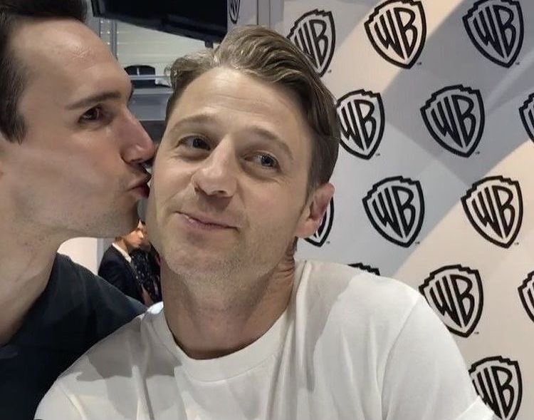 Happy birthday ben mckenzie queen 