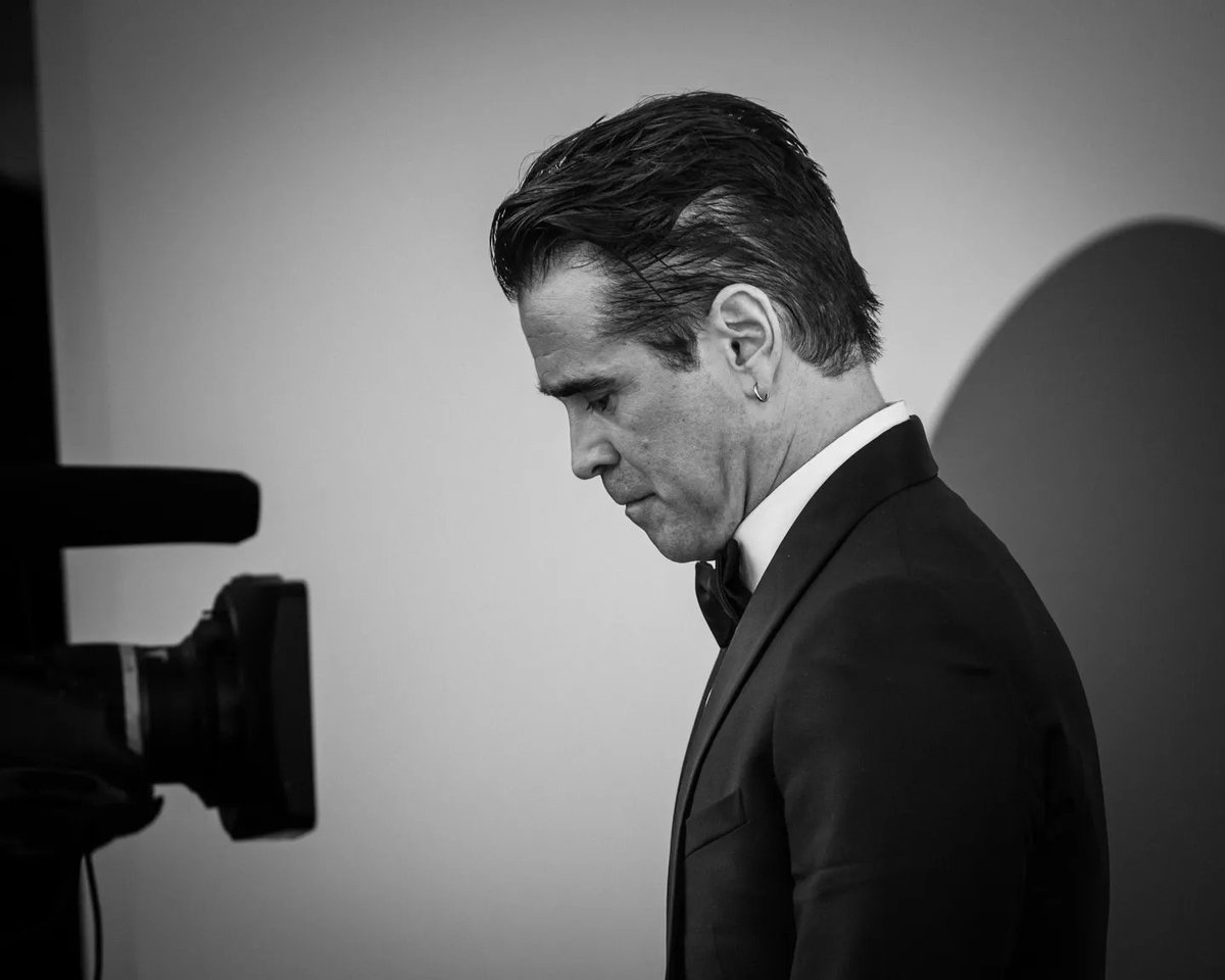 piermarcomenini's tweet photo. 𝘾𝙤𝙡𝙞𝙣 𝙁𝙖𝙧𝙧𝙚𝙡𝙡

🎞 Attore/Actor
🏆 Coppa Volpi
➖️
© Piermarco Menini 📸
79th Venice Film Festival
➖️ https://t.co/hemU085W83