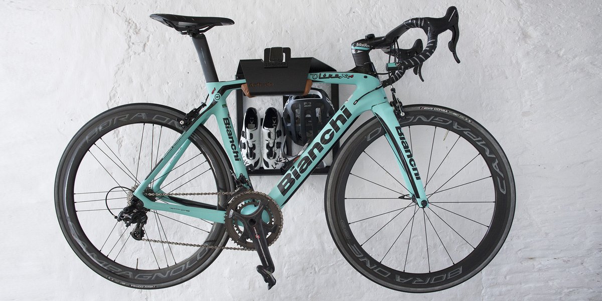 Artivelo_com's tweet photo. A stylisch way to hang your bike and cycling stuff on the wall. 
#wallart #bikeonthewall #bikeporn #baaw #bianchi #bianchibicycles #bianchibikes #italianbikes #bikerack #bikestand #cycling #cycle #rideyourbike #shimanoroad  #roadcycling #procycling #wielrennen #triathlon #trilife https://t.co/bWN5uL3WMY