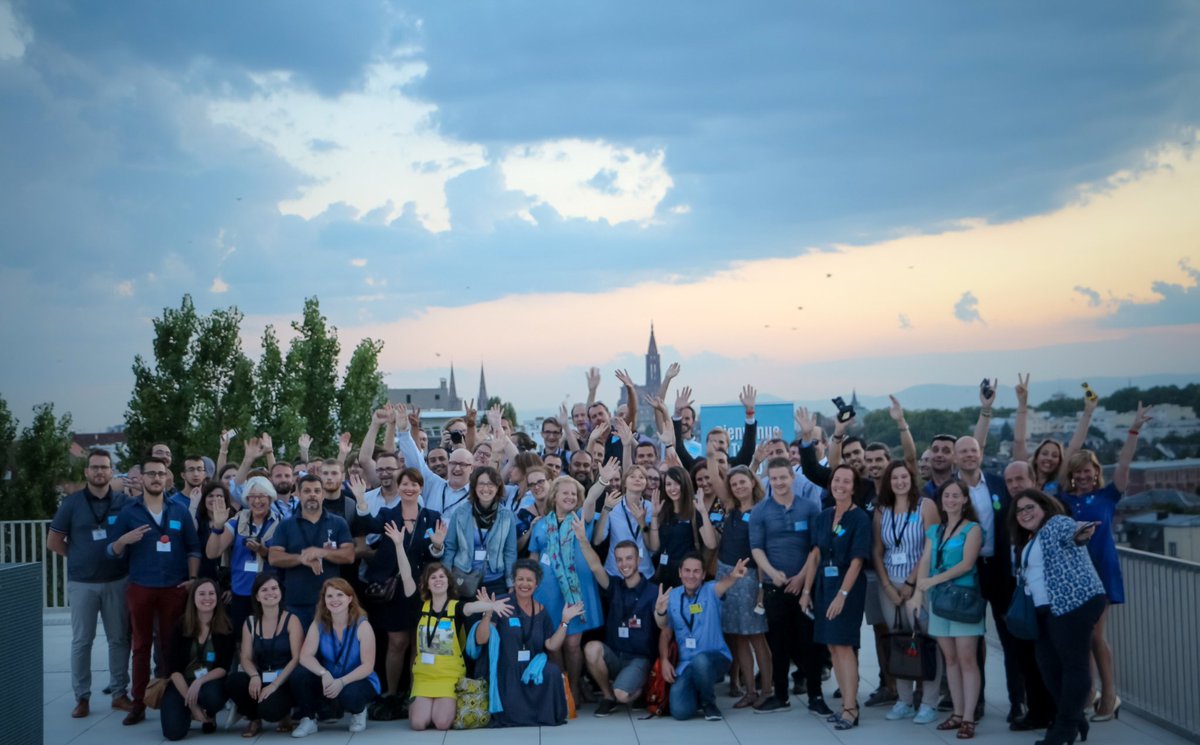4 ans déjà ! 🫣 #Twapero_SXB 

Qui était là ce soir-là à contempler le coucher du soleil, depuis le toit du <a href="/PEStrasbourg/">Parlement européen</a> ? 🌇🇪🇺🥂