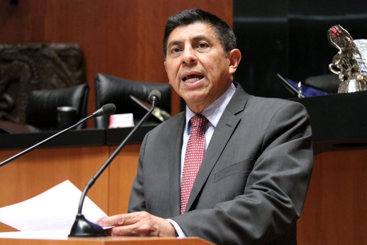 Masnoticias0ax's tweet photo. #Proponen que @salomonj reduzca  su sueldo a 110 mil pesos mensuales. El diputado @HoracioSosaOax  propuso reducir el sueldo del próximo gobernador de #Oaxaca, que pasaría de 141 mil 470 pesos a 110 mil pesos mensuales https://t.co/1STIaYcZsW