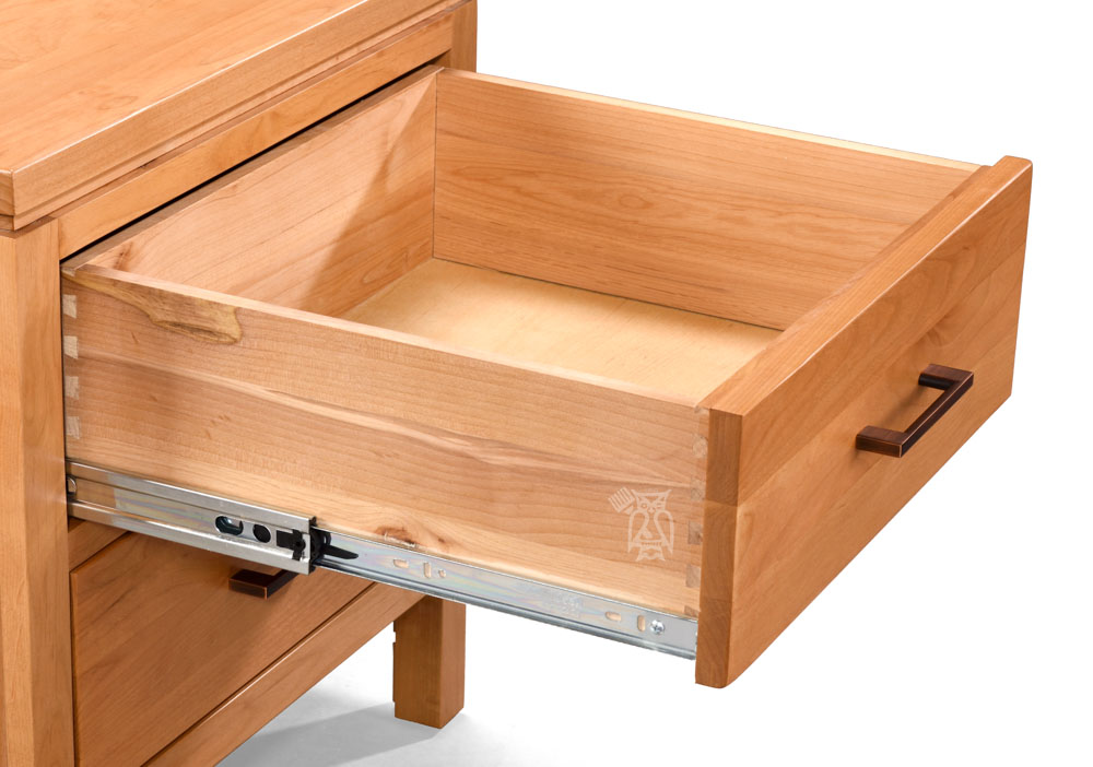 HootJudkins's tweet photo. Don't pay more for particle board for your kids and teens! This set works great for Jack or Jill and is built to last a lifetime! Which headboard style do you love? They both come in twin, full, queen or king size and your choice of 13 colors!
#realwoodfurniture #madeintheusa https://t.co/6d5DzCVZTR