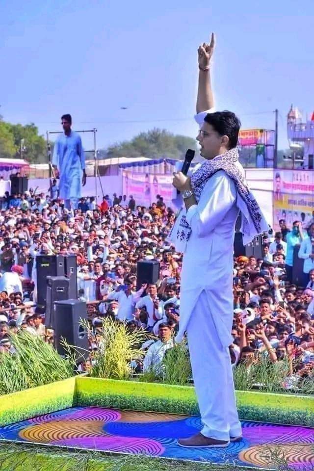 NareshMeena__'s tweet photo. जिसे जात बिरादरी से ऊपर उठ कर सब पसन्द करें वो हि असली जन नेता है। @SachinPilot https://t.co/Tncj8LU3c0