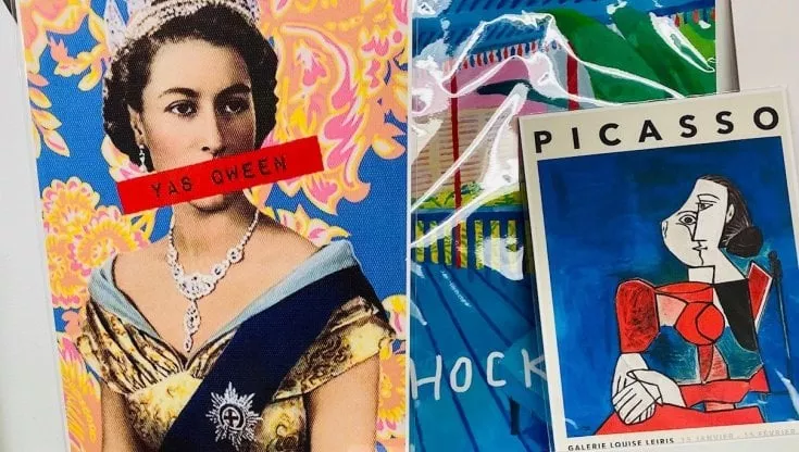 Mattedefy06's tweet photo. Elizabeth-mania,sparks gadget rush to remember the queen.
Elizabeth-mania has already broken out in the mourning British capital: "Everyone wants a souvenir,"says Sarah Dunphy ."Taking home a little piece of this historic moment has become the obsession of tourists.#rememberqueen https://t.co/gztiE6tPMo
