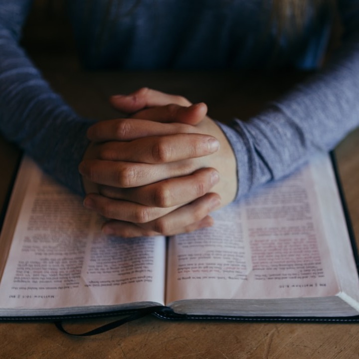 R4RetreatCenter's tweet photo. We mentioned in our first newsletter that we want to pray for you. Nothing draws families together like prayer. R4 is excited to pray for you in your hardest moments, and praise with you during the victories. Use this link to tell us how we can pray! https://t.co/s5KNMc6ubw https://t.co/82DbPhG4QS