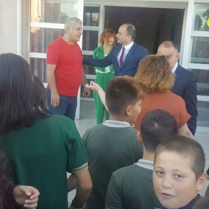 KemalpasaMem's tweet photo. Heyecanla Başladık

2022- 2023 Eğitim Öğretim Yılı ilçemiz okullarında düzenlenen törenlerle başladı. 

@tcmeb @AdemCENGIZ08 @FahriAcar08 @YilmazDoruk29 @fehmirasimcelik @nznsener
@tuncay_morkoc @KemalpasaArtvin  @Sevdamizartvinn https://t.co/m37GNnTxQA
