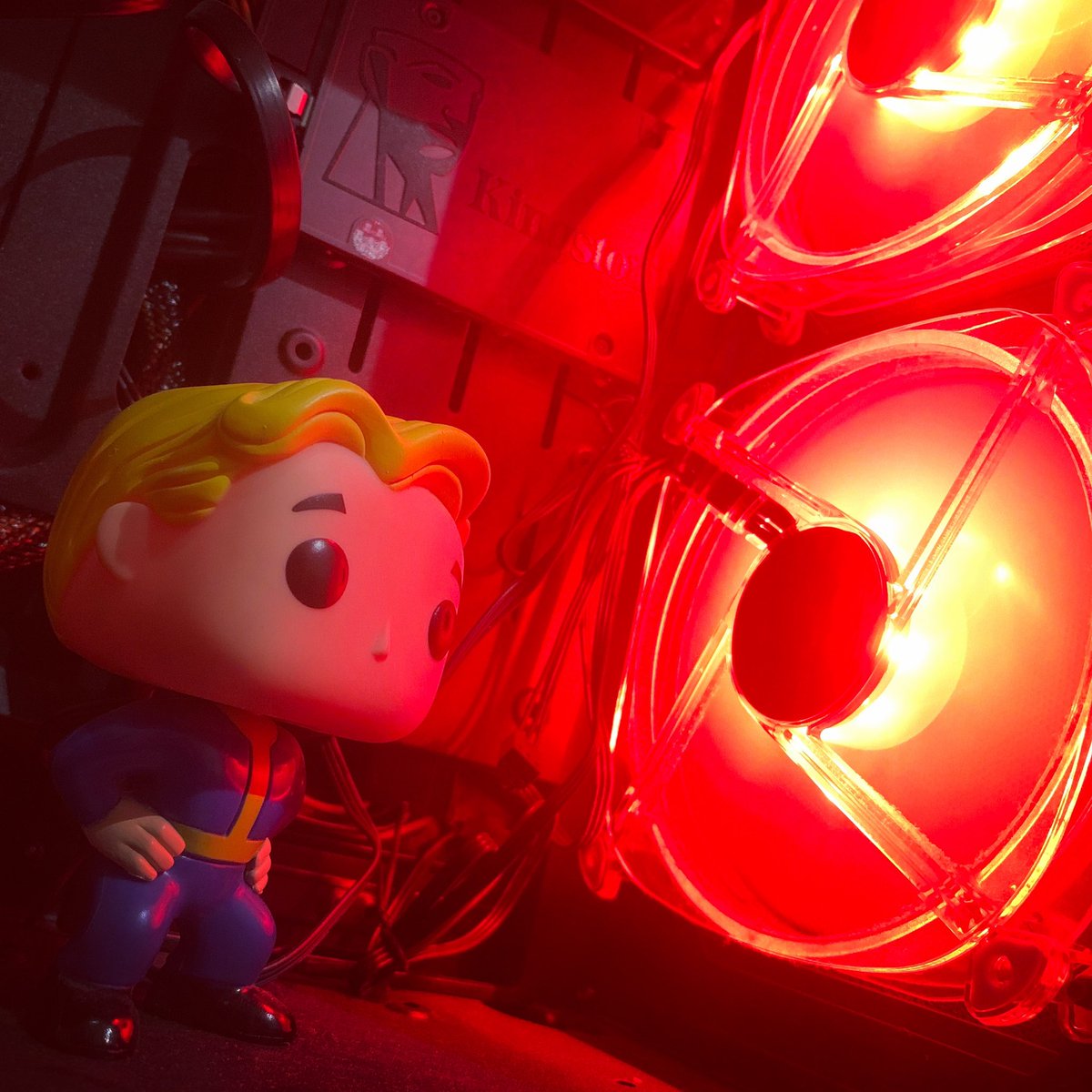 FunCo53767133's tweet image. #funkophotoadaychallange day 8
National Video Game Day 🕹 
.
#FunCo #funko #collector #funkopop #Pop #originalfunko #FOTW #FunkoHQ #Funkoshop #grail #collection #photography #collectible #popvinyls #funkocommunity #funkofunatic #funkopopvinyl @originalfunko #NationalVideoGameDay