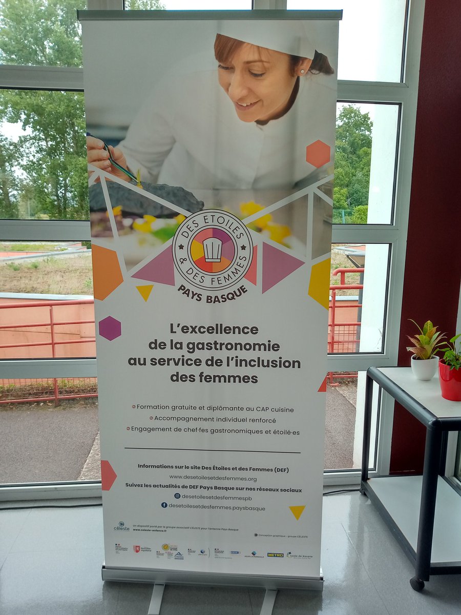 LyceeNavarre's tweet photo. Lancement du projet des étoiles et des femmes, en présence de la cheffe Andrée Rosier, marraine de la première promotion.
Dispositif destiné à des femmes éloignées de l'emploi, il les conduira à la validation d'un CAP CUISINE.
@SaintJean64220 @NvelleAquitaine @dsden64 https://t.co/ZOC4bD7RqT