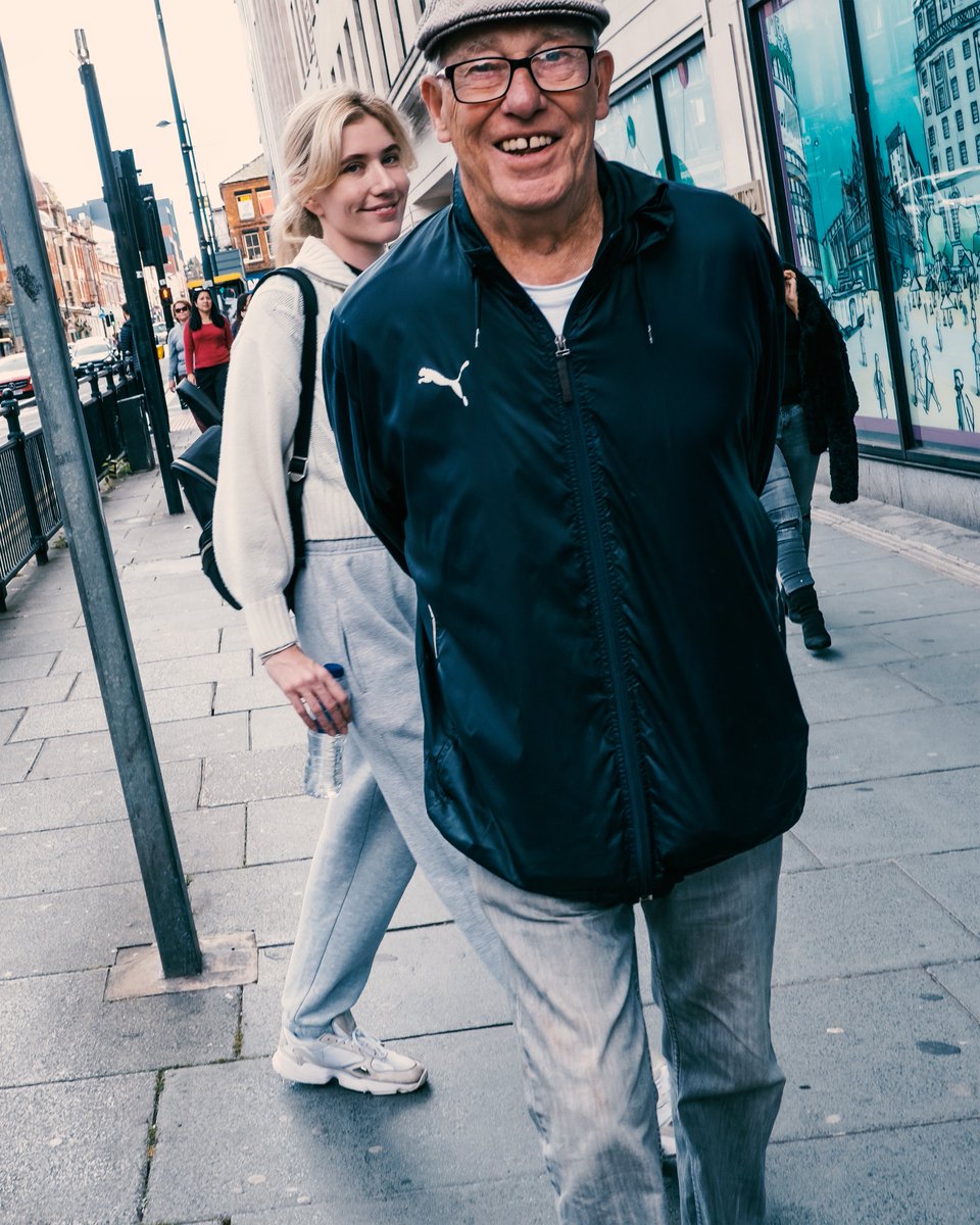 esskayphoto's tweet photo. 'Two smiles'. 'Timeless' series.
#streetphotography #streetportrait #winogrand #liverpool #smiles #people #scousers https://t.co/muwbvRk0oM