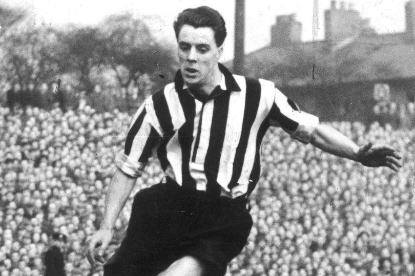 robertmdaws's tweet photo. An older Geordie guy came in to my shop last week , he has been following #NUFC since the 50's. We had an interesting chat about football and #NUFC in particular and he was absolutely steadfast in his opinion that #BobbyMitchell was the best Magpie he has seen ..thoughts 🫢 https://t.co/5Ab4ydLJvb