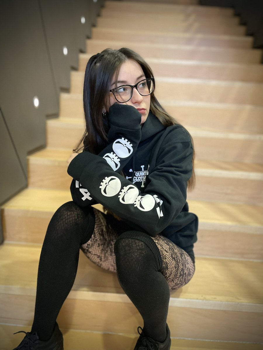 Quintocerrado's tweet photo. Pasado mañana hacemos restock de estas 3 joyas… buff 🥵 https://t.co/QwuQKoXpuo