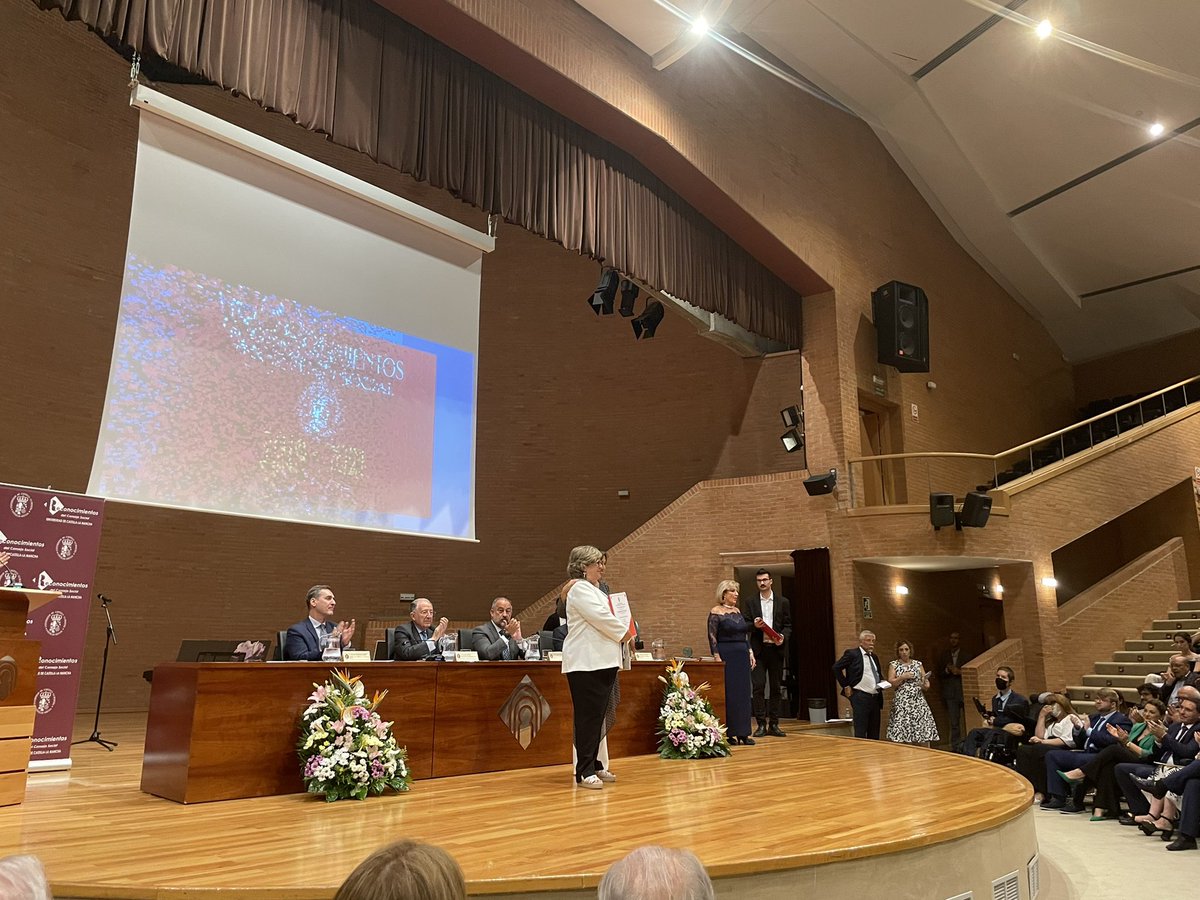 Delegada del Rector para Políticas de Igualdad (@igualdad_uclm) on Twitter photo El Consejo Social reconoce la labor en favor de la #Igualdad a <a href="/gloriaprd/">Gloria Rodríguez</a> por el programa ”Mujeres Ingeniosas: la ingeniería en femenino”, Premio del <a href="/CSocialUCLM/">Consejo Social UCLM</a> en la categoría de Innovación Docente. ¡Enhorabuena a todo el equipo del programa! El Consejo Social reconoce la labor en favor de la #Igualdad a <a href="/gloriaprd/">Gloria Rodríguez</a> por el programa ”Mujeres Ingeniosas: la ingeniería en femenino”, Premio del <a href="/CSocialUCLM/">Consejo Social UCLM</a> en la categoría de Innovación Docente. ¡Enhorabuena a todo el equipo del programa!