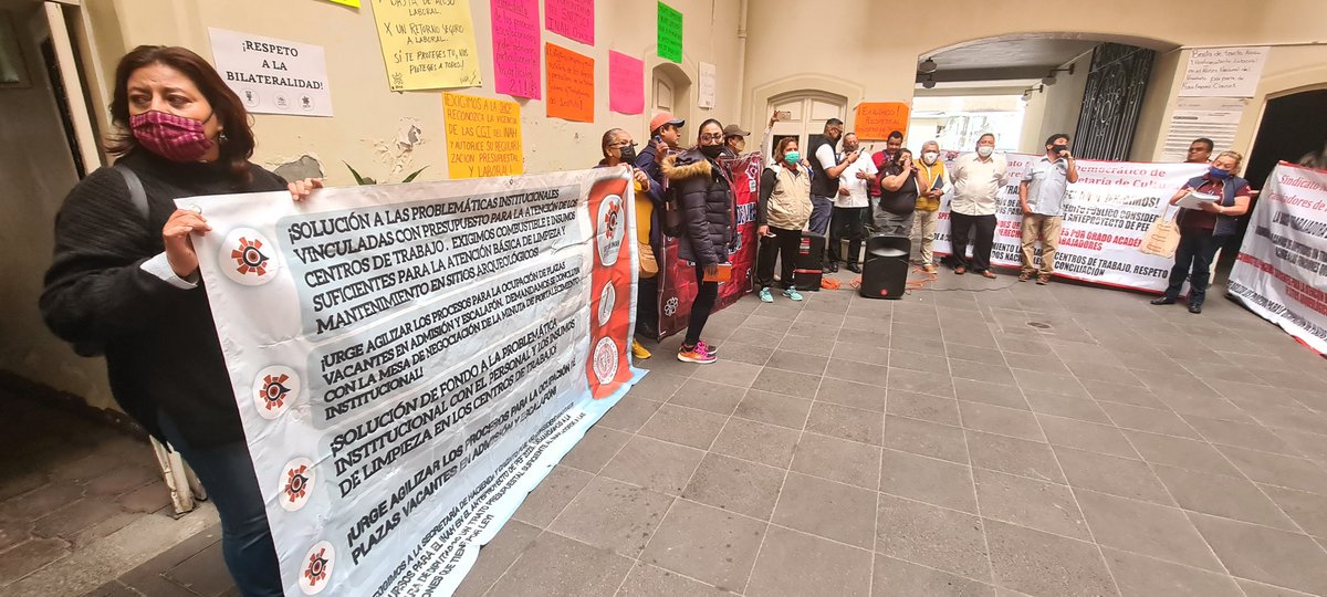SndtscQ's tweet photo. #SectorINAH Entrega de la contrapropuesta de minuta a la autoridad. https://t.co/S6JUXMkspE