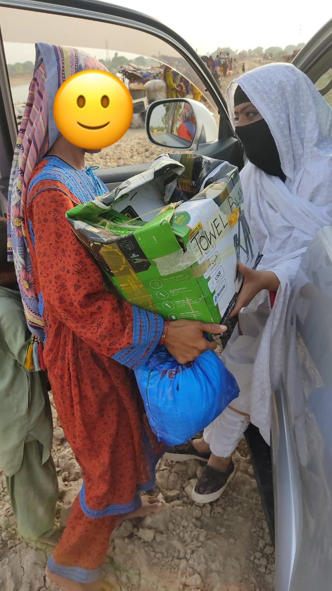 S_ismail777's tweet photo. Today on behalf of @BYACBalochistan, I have distributed 100 mosquito nets, coil, mospel and some other essential to flood affectees in Pat feeder area in Naseerabad Balochistan. @sikanderbizenjo @BanariMengal @Khalidismaill https://t.co/NoLJy9tFAd