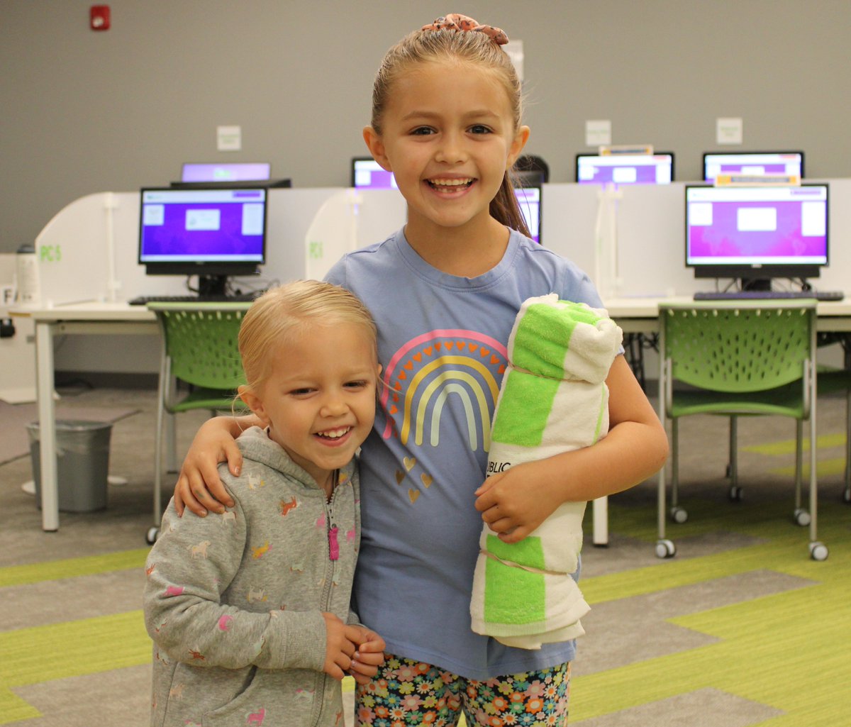 LiverpoolPubLib's tweet photo. Many thanks to all sponsors who provided prizes to help make Let's Read, Liverpool! so much fun.
#WildAnimalPark, @Dunkin, #VickysTastyTreats, #HopeCafe, @EdgeFCU, @BookshopBee, #StewartsShops, #OnondagaCountyPublicLibrary, @MOSTSyracuse, #StrongMuseum and #TacoBell. https://t.co/g4moYklfok