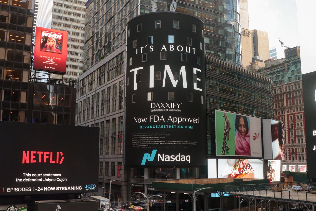 Last week, #Revance celebrated the FDA approval of #DAXXIFY™ (daxibotulinumtoxinA-lanm) injection. To mark the occasion, #Revance was featured on the NASDAQ tower in Times Square in NYC! For Full Prescribing Info and Medication Guide, see bit.ly/3QqQxPm.