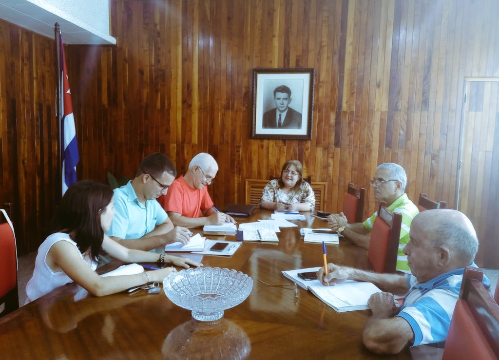 La unidad de acción para la #UCLVnuestra no es una campaña, sino un principio de trabajo. Desarrollamos hoy nuestra reunión de coordinación de factores para garantizar el éxito de las tareas, metas y sueños de la comunidad universitaria.
#CubaEsAmor