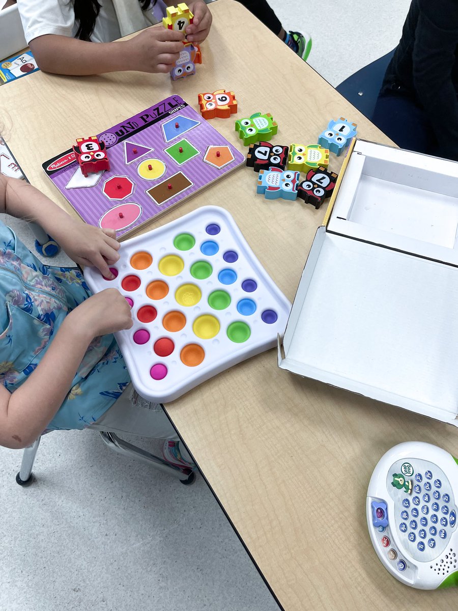 MelnychukSherri's tweet photo. Last Friday, after working so hard all week, the #littlelearners enjoyed some #freeplaytime. ๐ @DeshayeCatholic https://t.co/yu5pWV3CDl