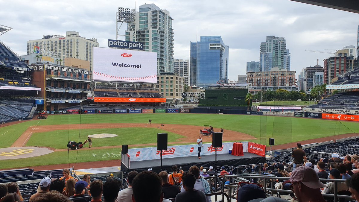 Amazing to meet so many people at #SeismicActivity2022 in San Diego this week! Awesome opportunity for our 1,400+ strong team (850 in our #G2M) to come together to learn, celebrate, connect and have fun! #OneSeismic Thank you @SeismicSoftware