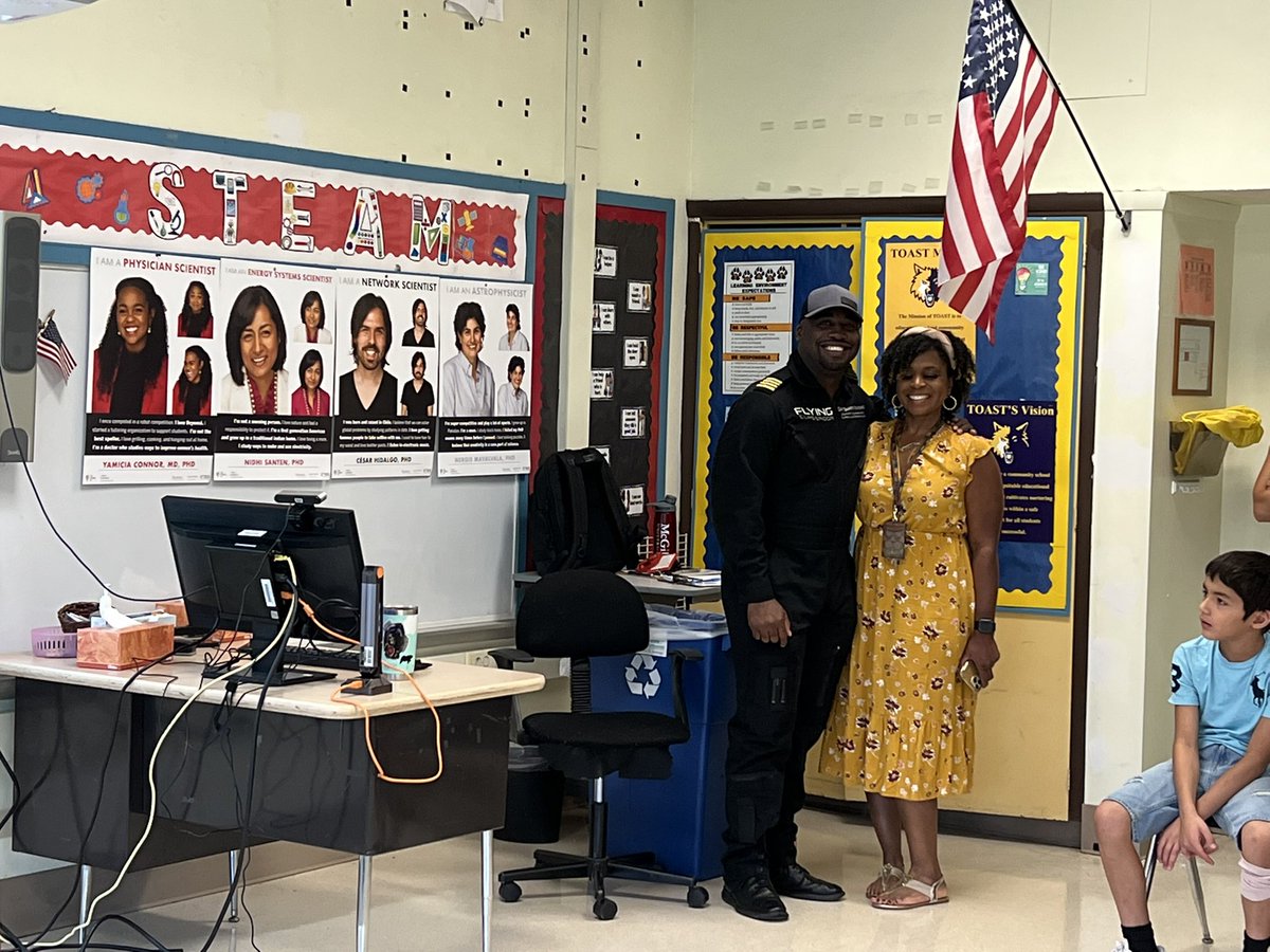 kga95aka's tweet photo. Opportunities and possibilities for our scholars in the City School District of Albanyโฆ thank you Capt. Barrington Irving for expanding the exposure of STEM to our scholars! #TCCE #TOAST #AlbanyHigh #DCS #allinforalbany @albanyschools @AHSFalconsNest https://t.co/b4r3cj1rcr