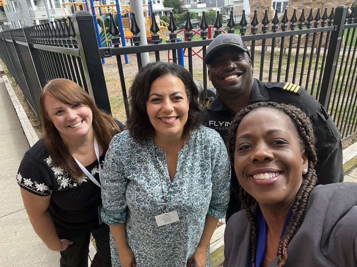 kga95aka's tweet photo. Opportunities and possibilities for our scholars in the City School District of Albanyโฆ thank you Capt. Barrington Irving for expanding the exposure of STEM to our scholars! #TCCE #TOAST #AlbanyHigh #DCS #allinforalbany @albanyschools @AHSFalconsNest https://t.co/b4r3cj1rcr