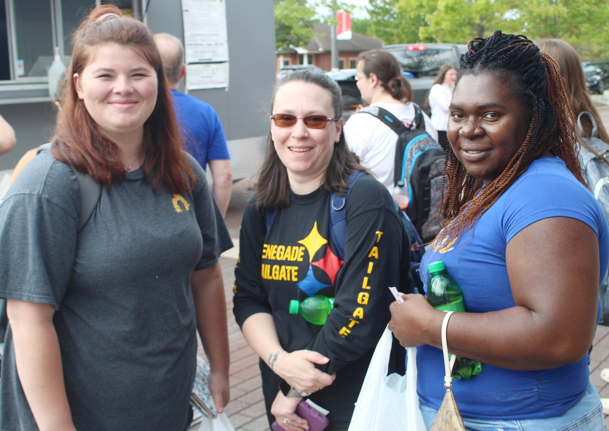 CayugaCC's tweet photo. Thank you to all our #students who joined us in #Fulton today for lunch! #cayuga #communitycollege #education #fultonny #fall2022 #newstudents #returningstudents https://t.co/Ux4Jw7xbWp