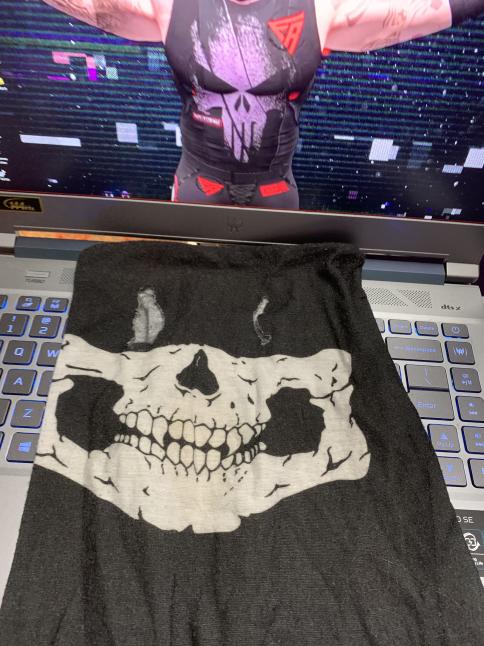 FacelessRAGE_'s tweet photo. Found it!! make sure you're following my new twitch https://t.co/Vb9ESfTf3c Faceless will be the one running the show #ragetime @BlazedRTs @sme_rt @rttanks @OwlShare @SupportingStre3 https://t.co/ABytc6voW6