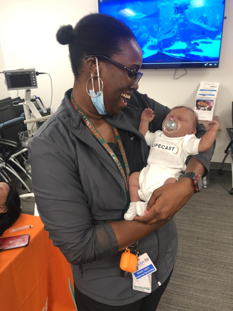 echosimulation's tweet photo. It's a great day in Miami today!
Come see the team at UM-JMH Center For Patient Safety ! See first-hand how #EchoMask and #lifecastmanikins can enhance your simulation training program.
info@echohealthcare.com
@lifecastbody 
#HCSIMWEEK22 #lifecastbodysimulation #echomask https://t.co/zuujx5QWS6