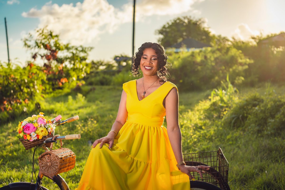 𝔉𝔬𝖃𝚢 tweet media