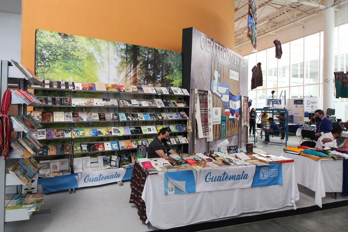 FILCoahuila's tweet photo. Visita el pabellón de #Centroamérica zona invitada a la Feria Internacional del Libro Coahuila 2022 👏📚
#FILC2022 https://t.co/D0yyDYw45j