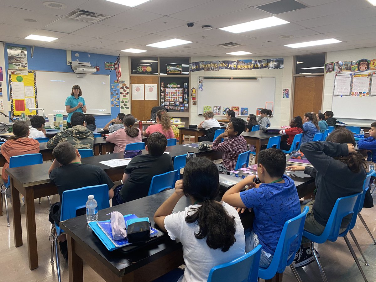 MsEIljo's tweet photo. Classroom visits were a great start to the day. #remembering911 #scienceobservations #6thgradebinderorganization https://t.co/pMJnYNK3RW