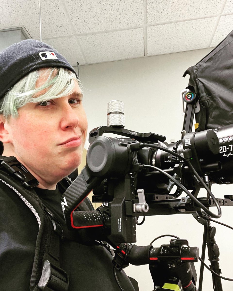BTrain06's tweet photo. Got to do super cool and fun things at work today. These are the days I enjoy the most. #Tilta #Float #TiltaFloat #BlackMagicCamera #BlackMagicPocket #CameraWork https://t.co/xYKkppBy3T