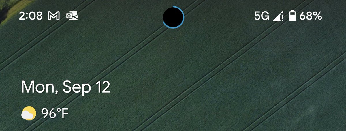 JQasha's tweet photo. @TMobileHelp it's always been a black hole for T Mobile Service at this location, I can't even send an RCS because it will fail and I will have an exclamation mark on my network strength icon ! https://t.co/zUxTrrP5og
