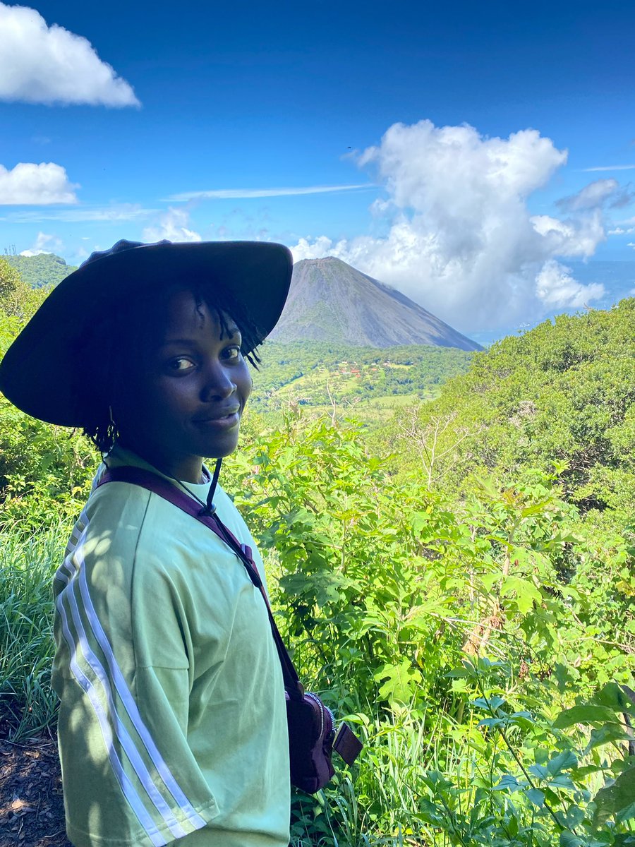 Lupita_Nyongo's tweet photo. Exploring El Salvador part 2 💙 https://t.co/AtwgA4Nbox
