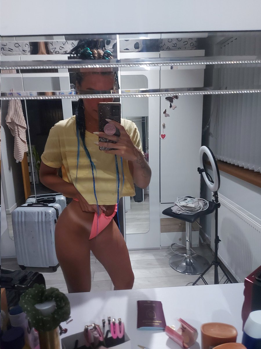 DelightGurl91's tweet photo. https://t.co/QOVotqj785 
Got back from holiday all tanned 😛😛😛😛😛 whos gonna pay my next trip ? #fansonly #onlyfans #nsfwtwt #nsfwtw #sellingcontent #hot #horny https://t.co/JZ0TSaGw9r