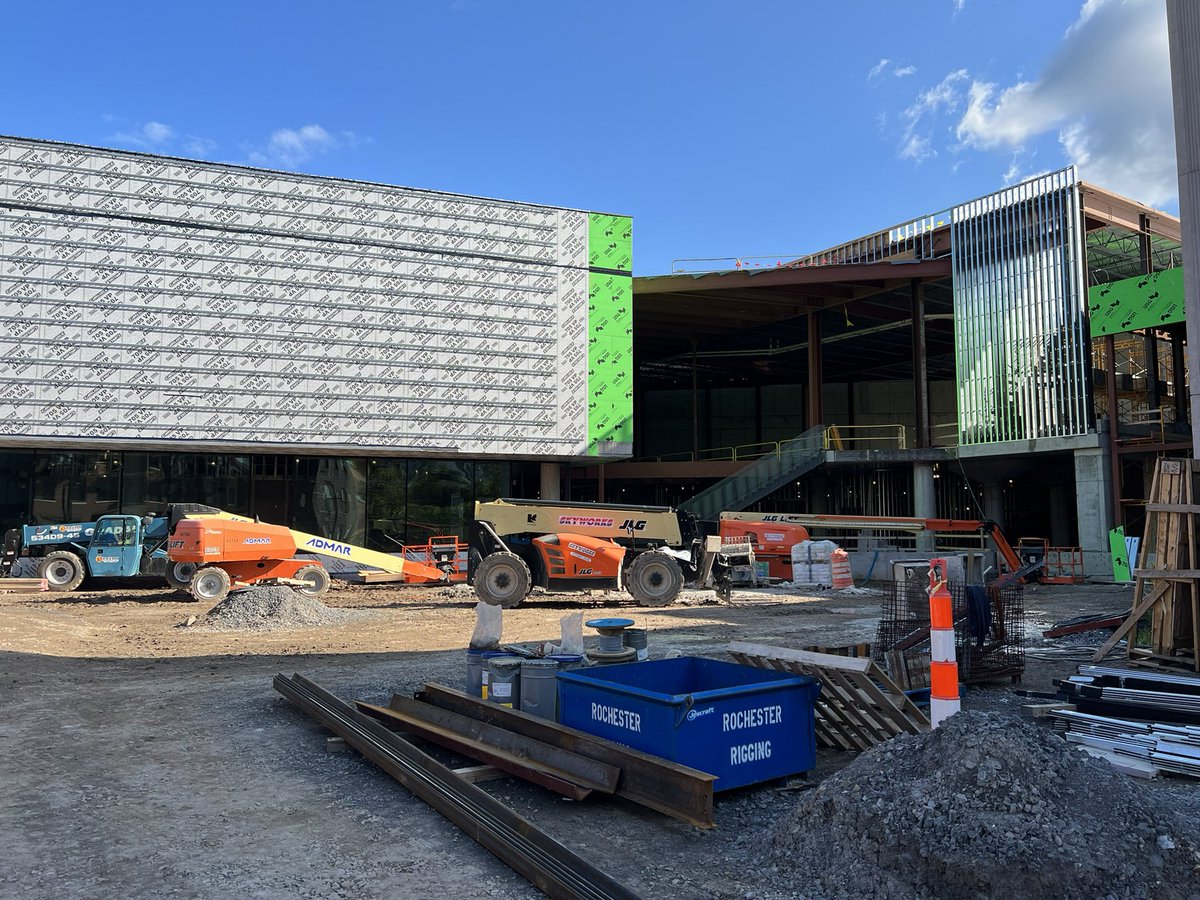 DJG_Music's tweet photo. Had a fantastic chance last week to catch up with @museumofplay to see how their massive expansion is going, to learn about the two new video game exhibits that will be there, and see how the “Neighborhood of Play” is coming along. #roc @News_8 1/3 https://t.co/U6Ms5Ok2ch