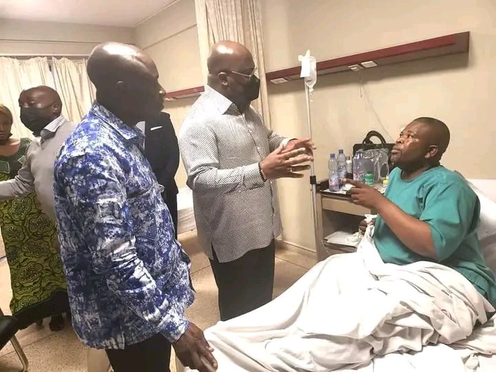#RDC: Malade depuis sa nomination, le PCA de L'OGEFREM, Adolphe Amisi, à reçu la visite de réconfort du président de la République  Félix Tshisekedi.