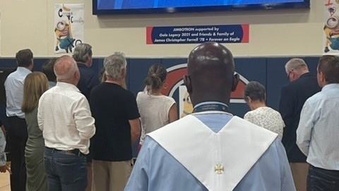 chaminadealumni's tweet photo. Last week we dedicated the new LED video wall in the gym, affectionately referred to as the “Jimbotron,” in honor of James C. Farrell ’78. The Jimbotron was made possible by generous donations from Jim’s family, friends, Chaminade alums, and funds from the 2021 Gala, Legacy. https://t.co/NMtEKacSDZ