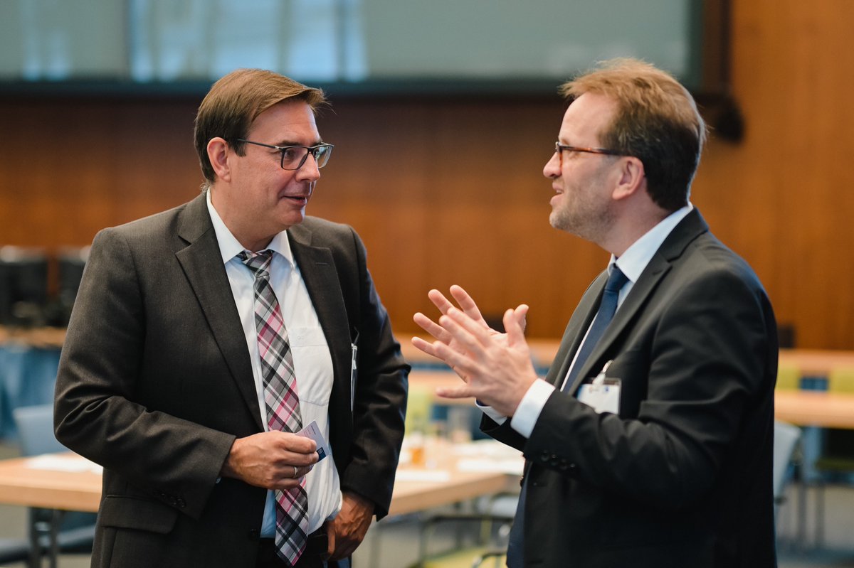 Dirk Binding tweet media