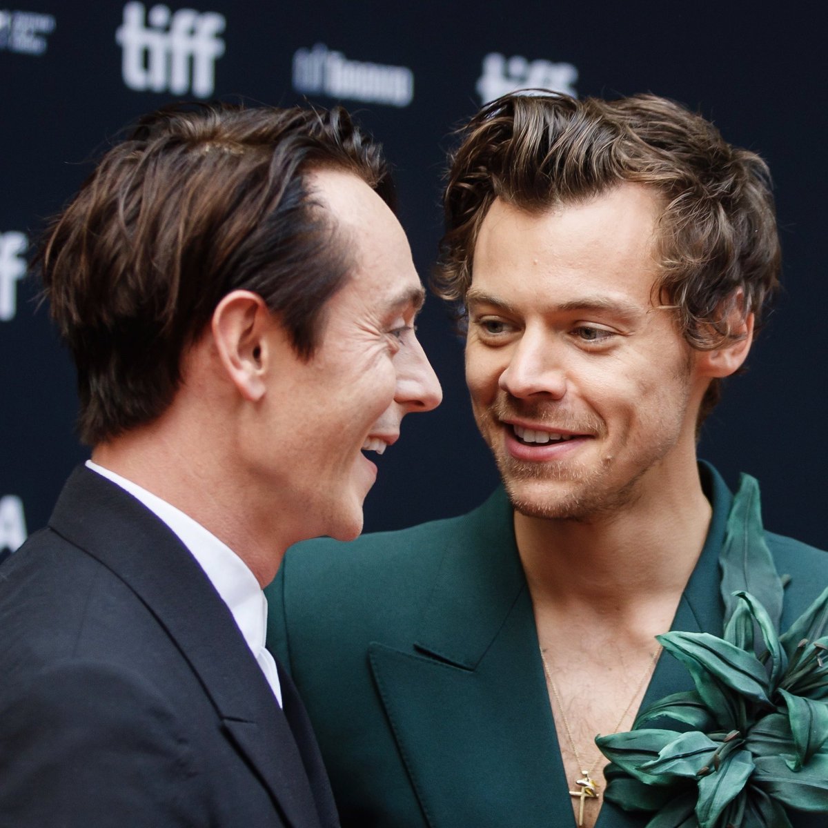 "Ben ve Harry çekimler boyunca birbirimize göz kulak olacağımıza dair söz verdik."

- David Dawson, Harry ile yakın sahneleri hakkında