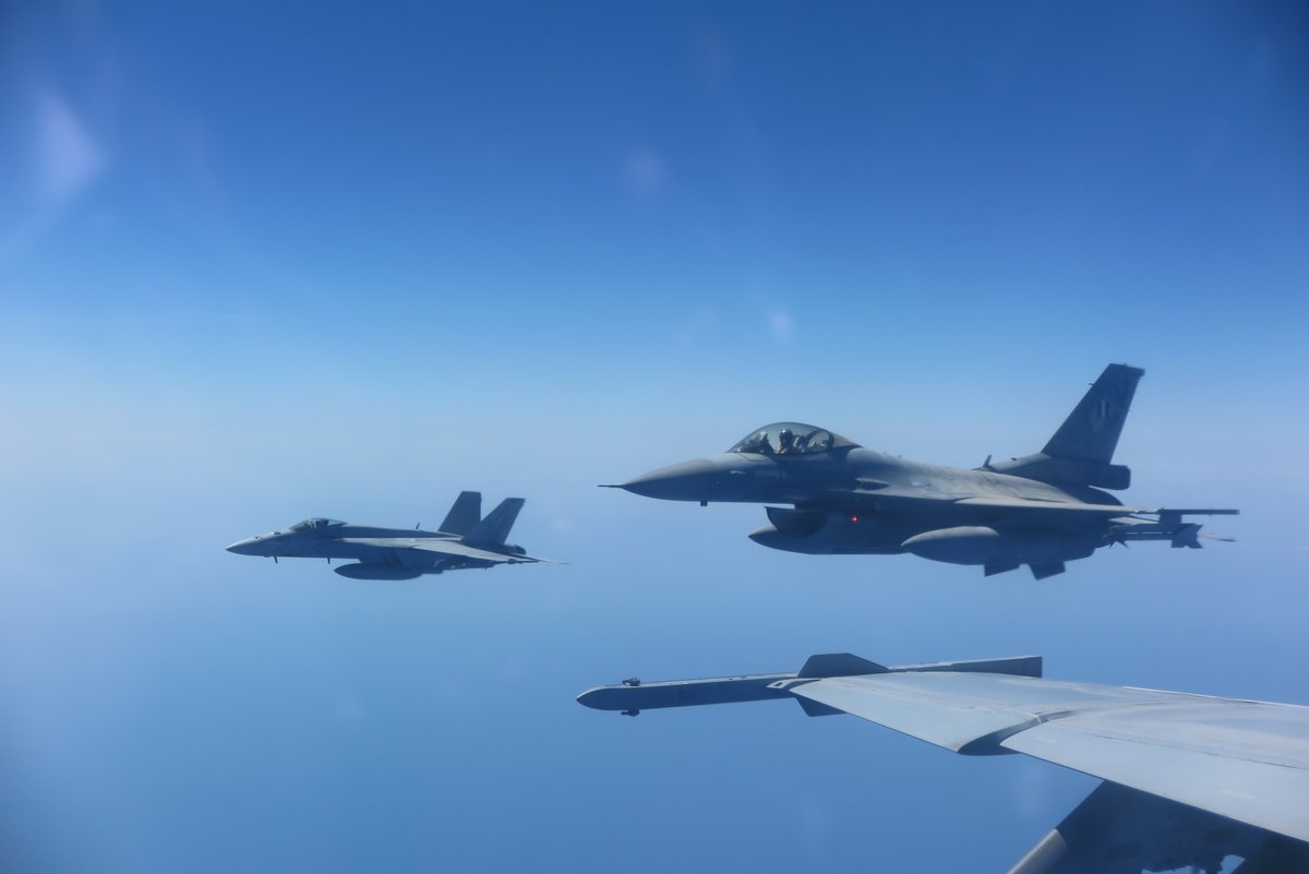 U.S. Navy tweet media