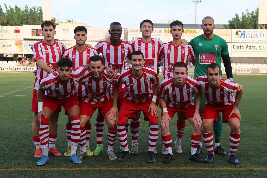 cdtortosa's tweet photo. Imatges de l'últim partit de pretemporada que va disputar ahir l'equip contra el @CFAMPOSTA, on l'equip dirigit per Jordi Fabregat va guanyar per 2-3.
El proper cap de setmana comença la competició oficial desplaçant-mos al camp del @CFUlldecona
#2cat8 #Amistos #PreTemporada https://t.co/iK6ZIDTSXq
