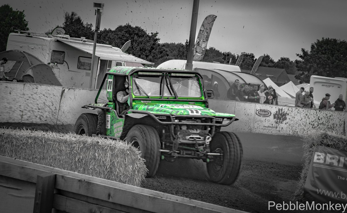 MarkbBentley's tweet photo. #BritPart #LRO #Mudslingger #Landrover @LandRoverOwner https://t.co/Uqyet8jf3l