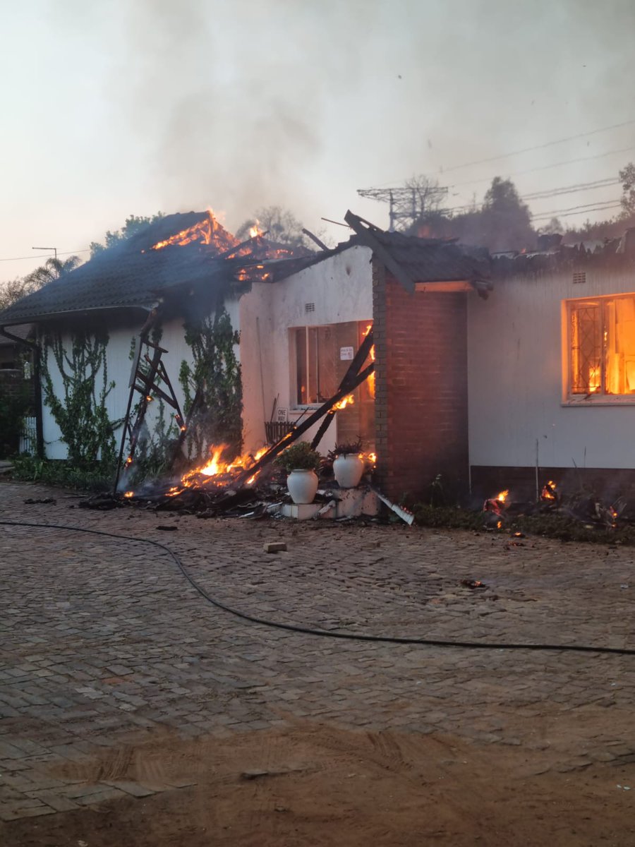 _Meera_31's tweet photo. Our special needs school burnt down on Friday 💔

We have over 30 kids with special needs.

If there's anything you share today, please let it be this. 

Help us rebuild our school for our very special kids 🥺💛

https://t.co/kWRADJVmE8 https://t.co/uJ4K3ynZWT